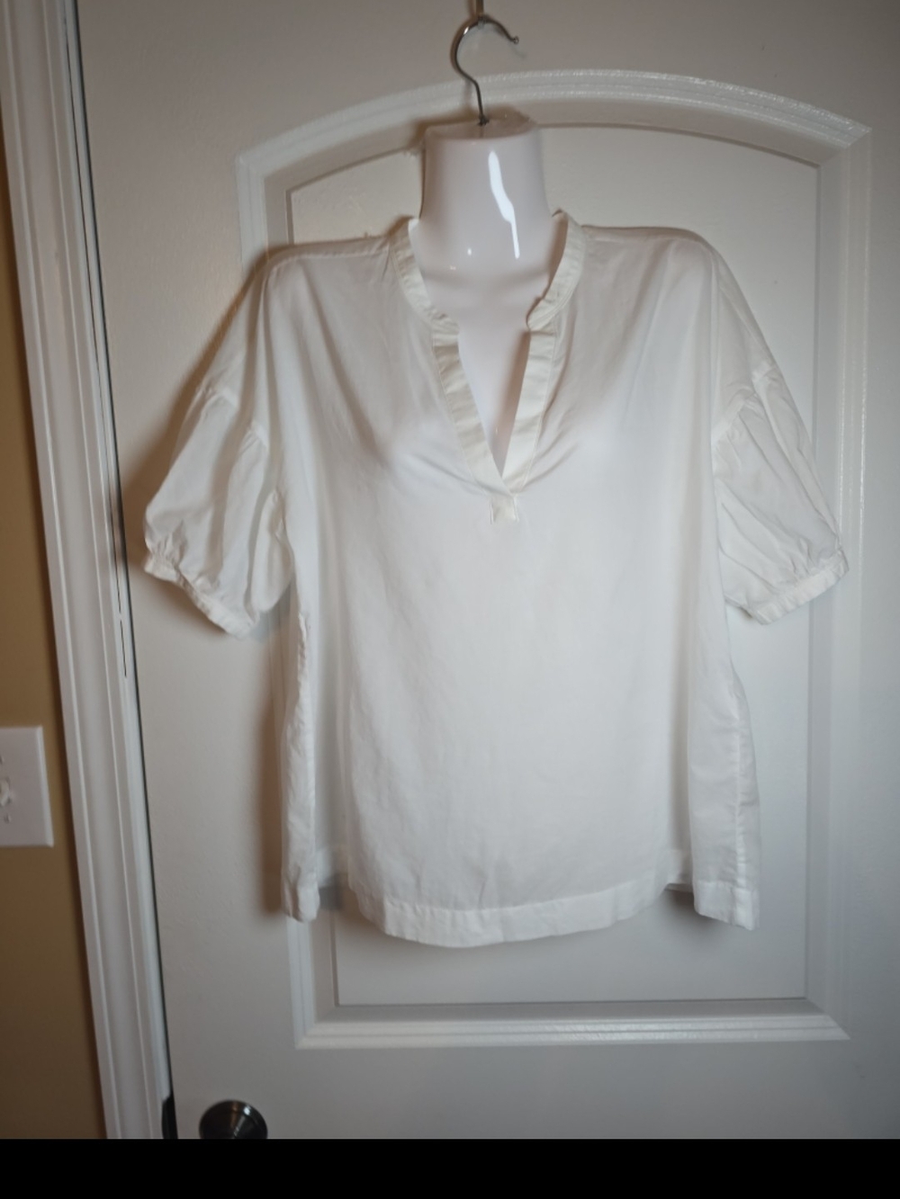 Everlane Cream Ruffle Split-Neck Blouse